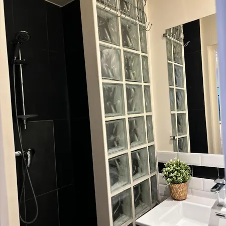 Apartment Charme Du Marais Paris